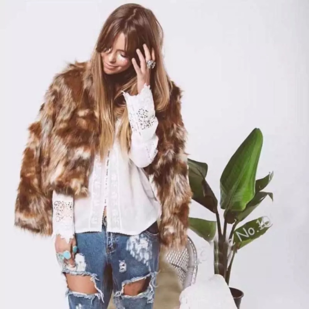 SOLD OUT White Boho Crochet Lace Peasant Blouse - Picture 6 of 7
